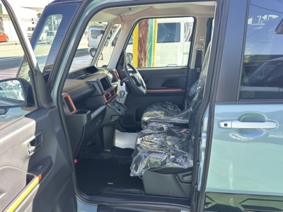 タントファンクロス(ダイハツ)中古車 前席内装