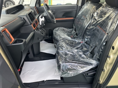 タントファンクロス(ダイハツ)届出済未使用車 前席内装