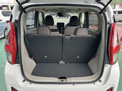 デイズ(ニッサン)ディーラ-試乗車 内外装写真他１