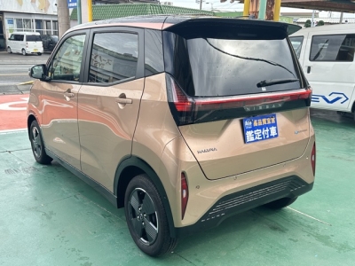 サクラ(ニッサン)中古車 後方