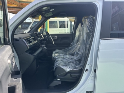 N-WGN(ホンダ)届出済未使用車 前席内装