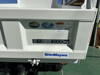 キャンター(三菱)登録済未使用車 内外装写真