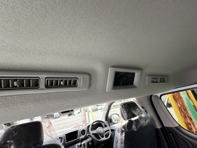 キャラバン(ニッサン)登録済未使用車 内外装写真他２