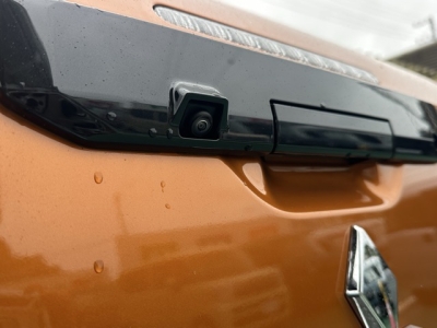 トライトン(三菱)登録済未使用車 内外装写真他２