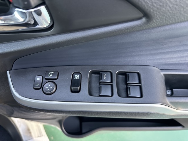 ソリオ(スズキ)登録済未使用車 14