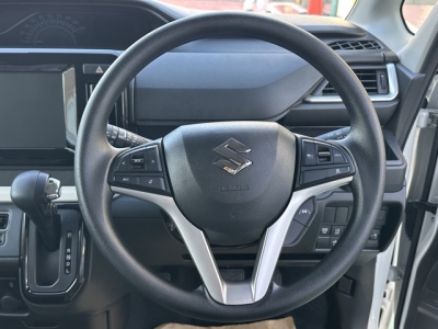 新型ソリオ(スズキ)登録済未使用車 内外装写真他１