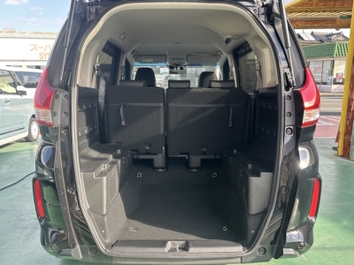 フリード+(ホンダ)中古車 内外装写真他２