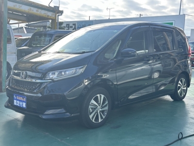 フリード+(ホンダ)中古車 前方