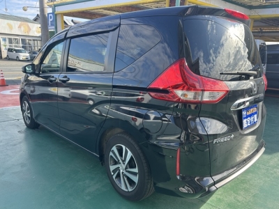 フリード+(ホンダ)中古車 後方
