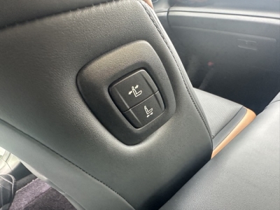 クラウンクロスオーバー(トヨタ)中古車 内外装写真