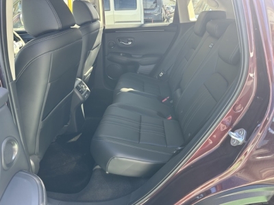 ZR-V(ホンダ)中古車 後席内装