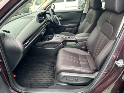 ZR-V(ホンダ)中古車 前席内装