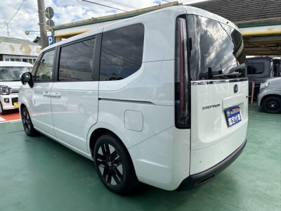 ステップワゴン(ホンダ)登録済未使用車 後方