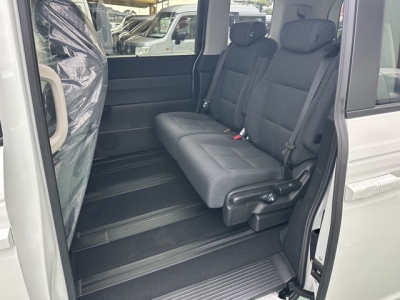 ステップワゴン(ホンダ)登録済未使用車 後席内装