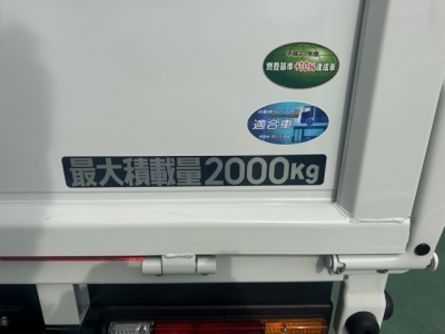 キャンター(三菱)登録済未使用車 内外装写真