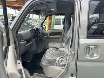 エブリイバン(スズキ)届出済未使用車 前席内装