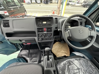 キャリートラック(スズキ)届出済未使用車 後席内装