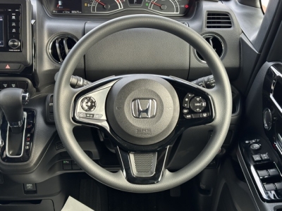 N-BOXカスタム(ホンダ)中古車 内外装写真