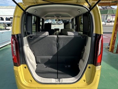 新型N-BOX(ホンダ)中古車 内外装写真他2