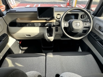新型N-BOX(ホンダ)中古車 内外装写真