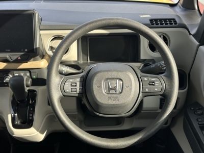 新型N-BOX(ホンダ)中古車 内外装写真他