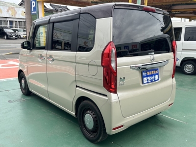 N-BOX(ホンダ)中古車 後方