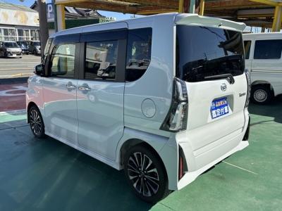 タントカスタム(ダイハツ)中古車 後方