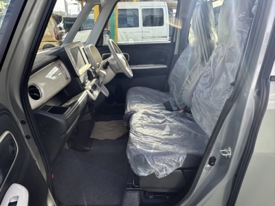 ワゴンRスマイル(スズキ)届出済未使用車 前席内装