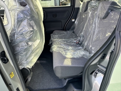 ワゴンRスマイル(スズキ)届出済未使用車 後席内装