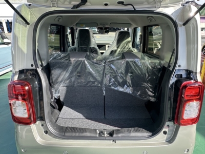 ワゴンRスマイル(スズキ)届出済未使用車 内外装写真他1