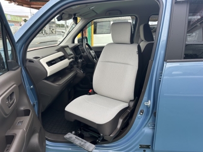 N-WGN(ホンダ)中古車 後席内装