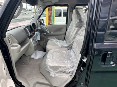 エブリイワゴンのOEM(スズキ)届出済未使用車 前席内装