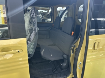 N-VAN(ホンダ)届出済未使用車 後席内装