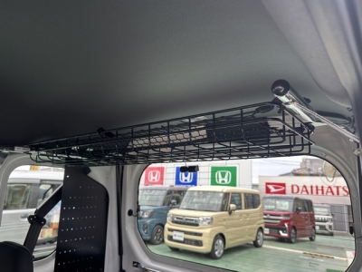 N-VAN e(ホンダ)届出済未使用車 後席から見た前席