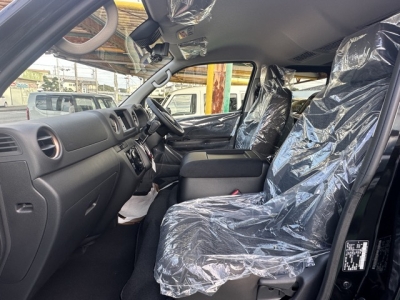 キャラバン(ニッサン)登録済未使用車 前席内装