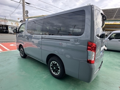 キャラバン(ニッサン)登録済未使用車 後方