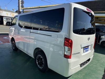 キャラバン(ニッサン)登録済未使用車 後方