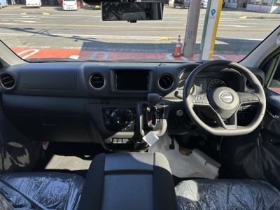キャラバン(ニッサン)登録済未使用車 内外装写真他１