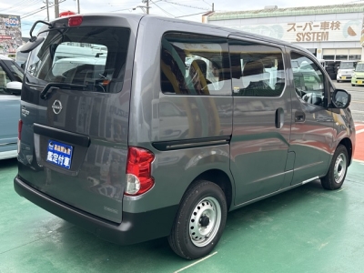NV200バネットバン(ニッサン)登録済未使用車 内外装写真他２