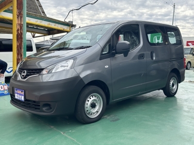 NV200バネットバン(ニッサン)登録済未使用車 前方