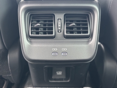 クラウンクロスオーバー(トヨタ)中古車 内外装写真他