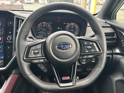 WRX S4(スバル)中古車 内外装写真