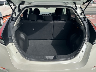 リーフ(ニッサン)中古車 内外装写真他