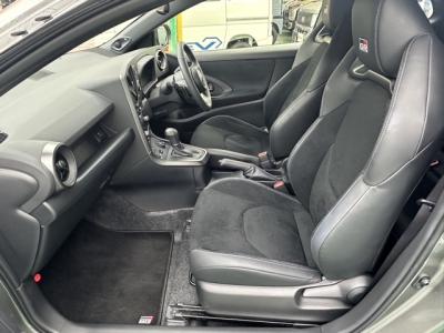 GRヤリス(トヨタ)中古車 前席内装