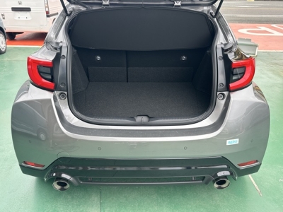 GRヤリス(トヨタ)中古車 内外装写真他1