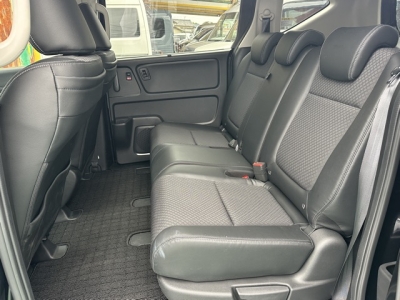 フリード＋(ホンダ)レンタＵＰ 後席内装