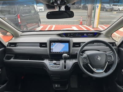 フリード＋(ホンダ)レンタＵＰ 内外装写真