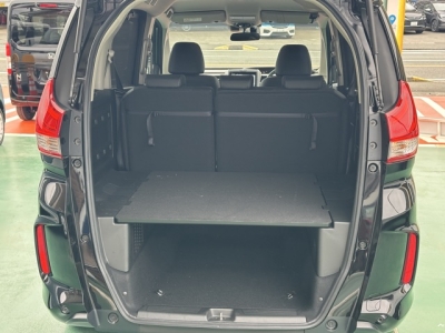 フリード＋(ホンダ)レンタＵＰ 内外装写真他１