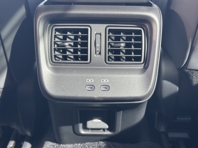 クラウンクロスオーバー(トヨタ)中古車 内外装写真他