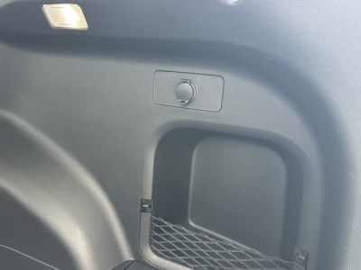 ＲＡＶ４(トヨタ)レンタＵＰ 内外装写真他２